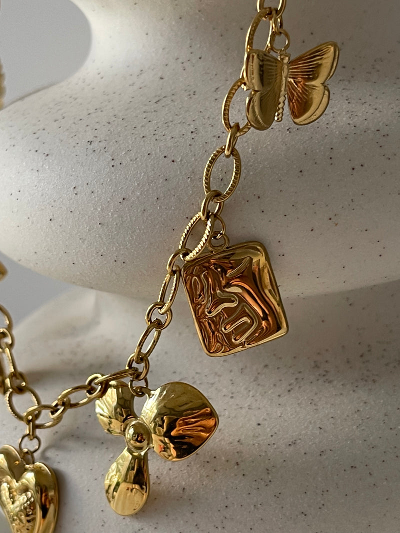 Collier Maya