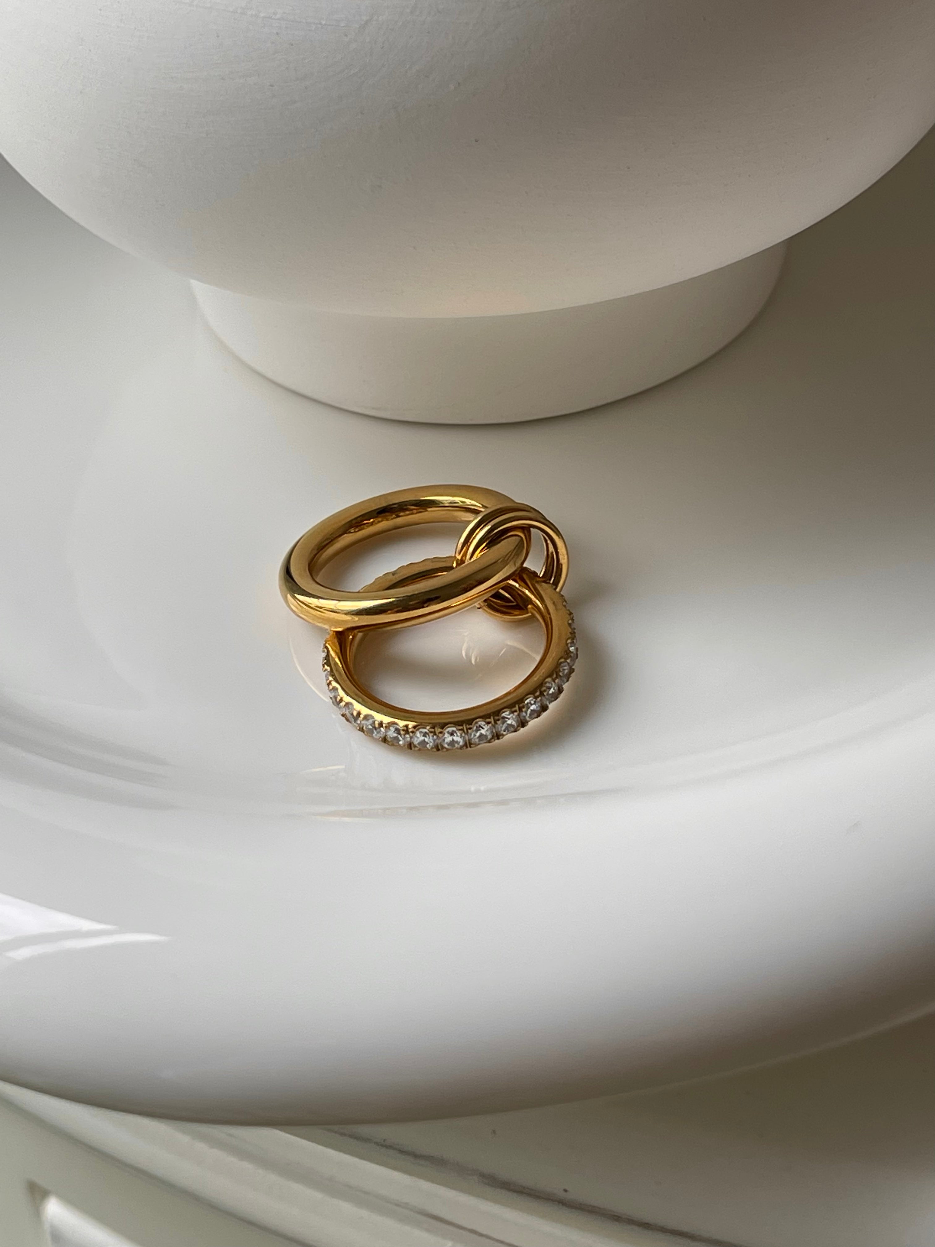 Bague Deïna – Zircon Serti Doré Acier Inoxydable Soirée