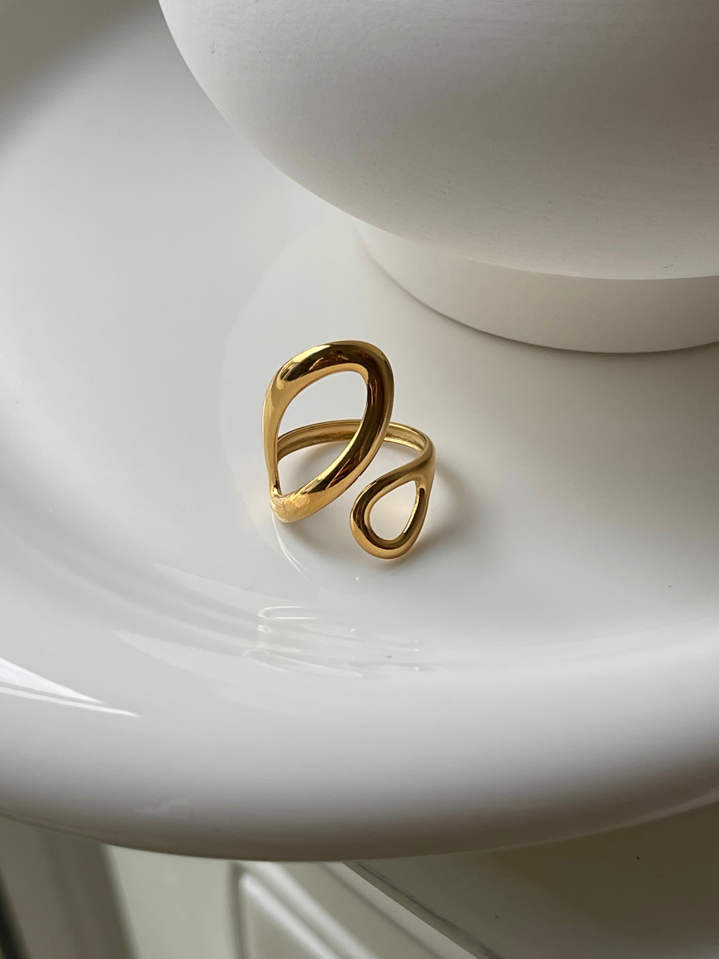 Bague Lyria – Anneau Doré Minimaliste Romantique Femme | Waterproof