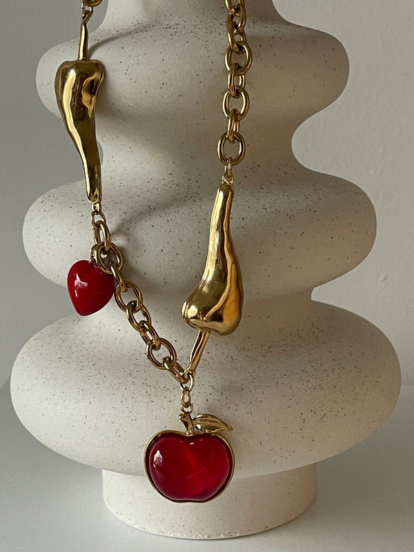 Collier Cherry
