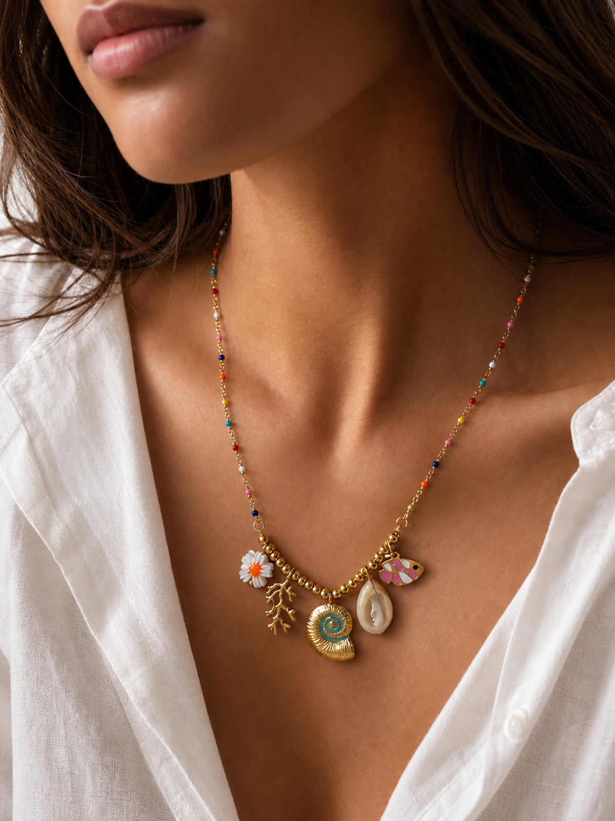 Collier Lunéa – Chaîne Dorée à Charms Coquillage, Fleur & Papillon | Acier Inoxydable