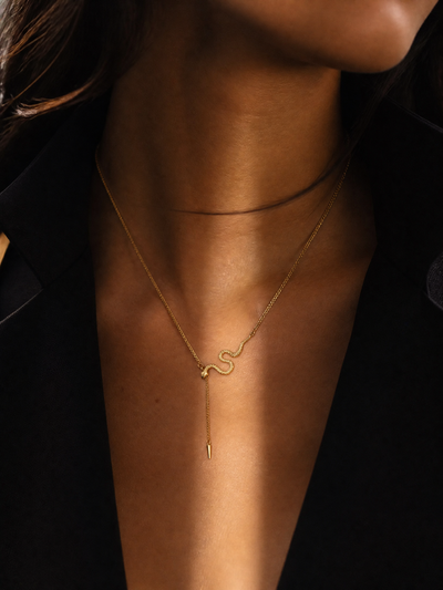 Collier Serpentina – Serpent Doré & Pointe Effilée | Chaîne Fine Acier Inoxydable