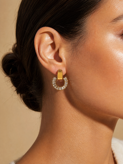 Boucles d'oreilles Lyana – Cercle Doré & Cristaux Baguette | Acier Inoxydable Doré