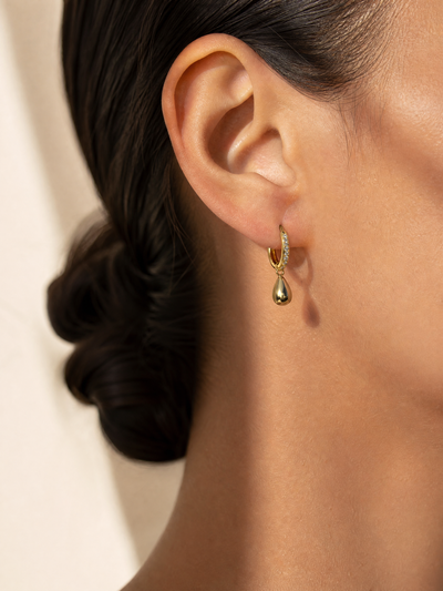 Boucles d'oreilles Luma – Mini Créoles Zircons & Goutte Dorée | Acier Inoxydable Doré