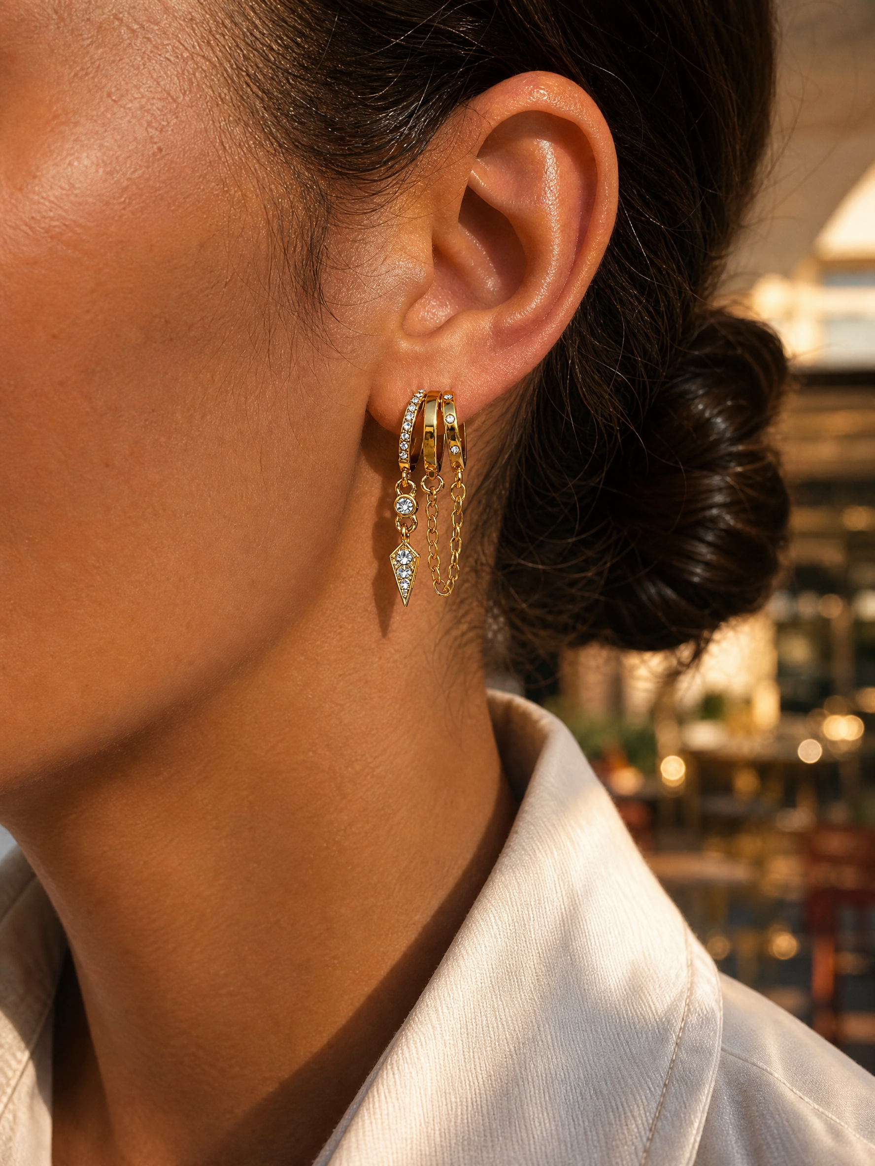 Boucles d'oreilles Romy – Triple Créoles Dorées, Chaînes & Zircons | Waterproof
